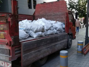 Çuvallı Moloz Atımı